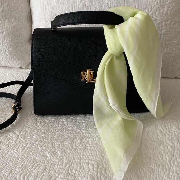 Banana Republic Accessories - Banana Republic Fashion Square
